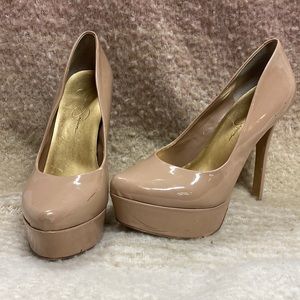 Jessica Simpson Womens 8 pumps